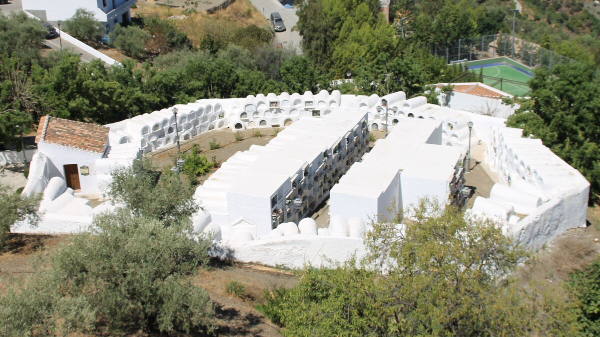 Imagen aérea del cementerio
